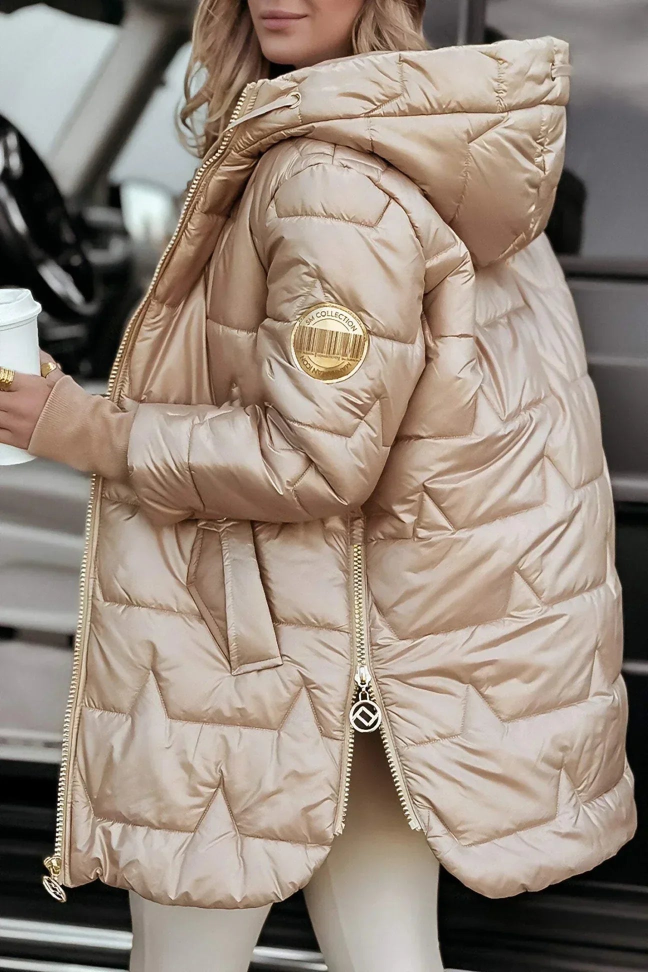 Abrigo Acolchado Dorado Chic