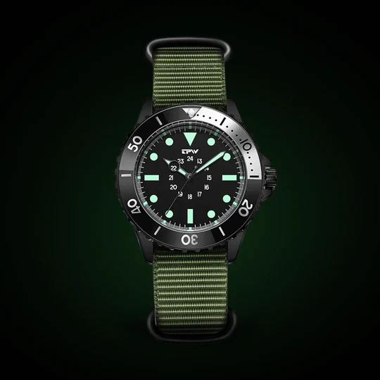 Taktisk™ – Reloj de buceo táctico resistente al agua