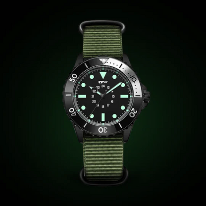 Taktisk™ – Reloj de buceo táctico resistente al agua